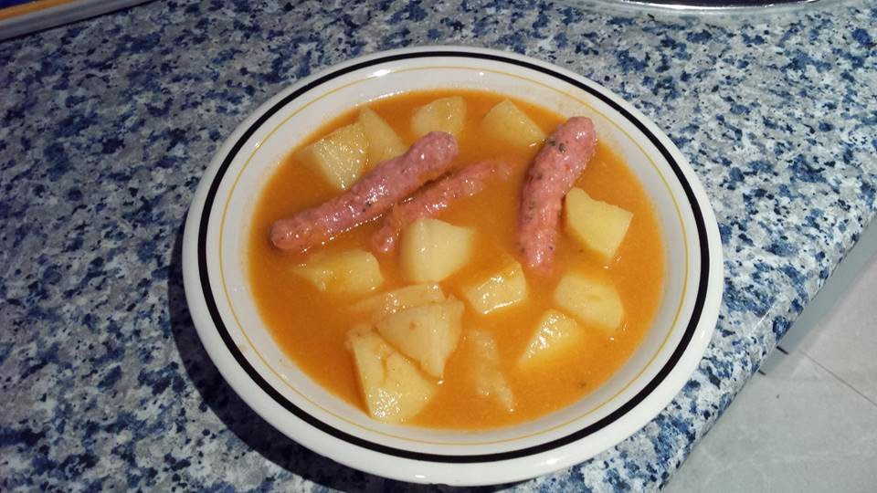GUISADO DE PATATAS CON SALCHICHAS por Ana Rosa Roman ~ Recetas Cookeo